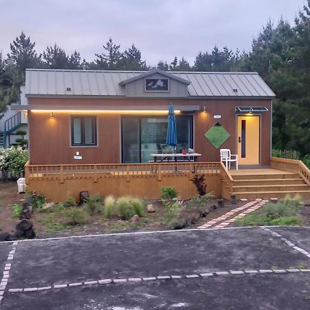 Hamdeok Pool Villa Pension Чечжу Екстер'єр фото