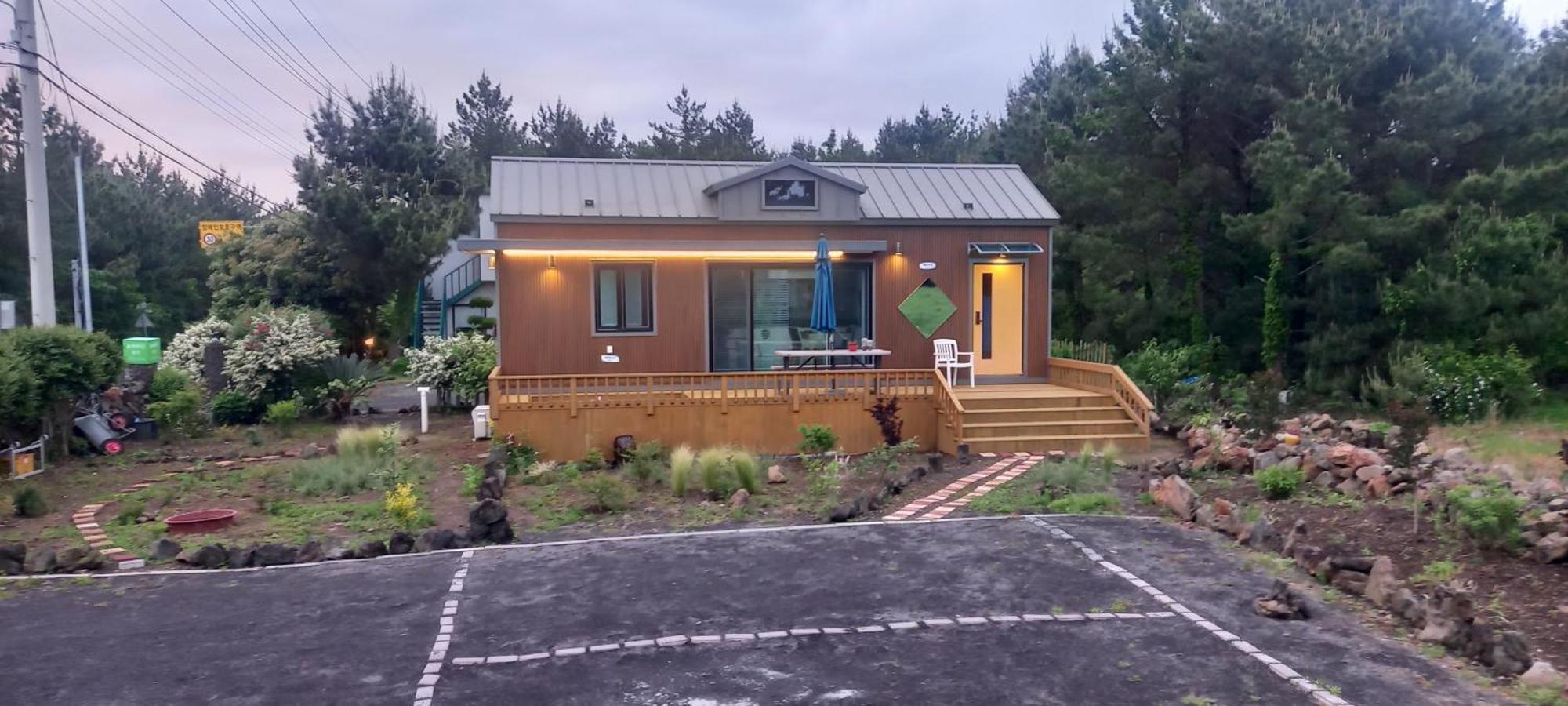 Hamdeok Pool Villa Pension Чечжу Екстер'єр фото