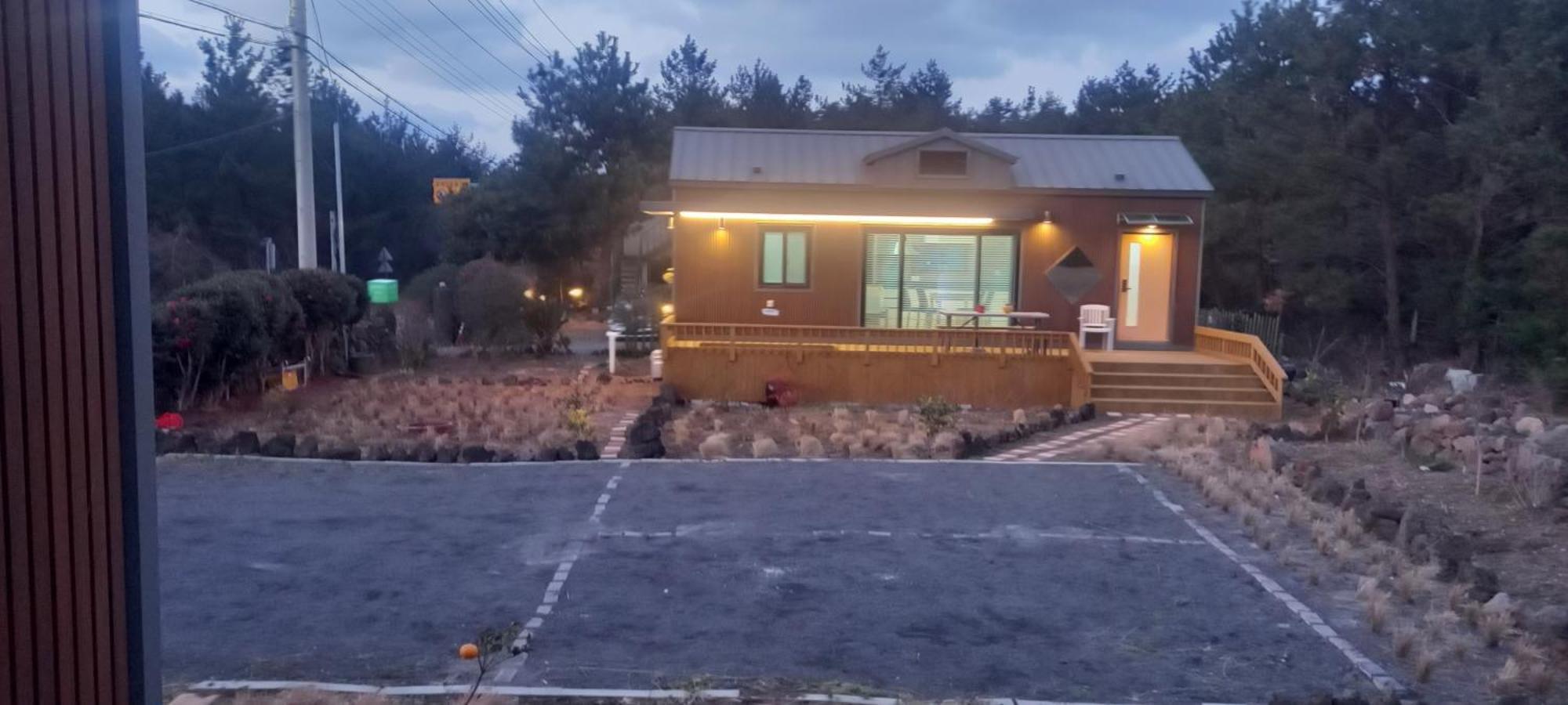 Hamdeok Pool Villa Pension Чечжу Екстер'єр фото