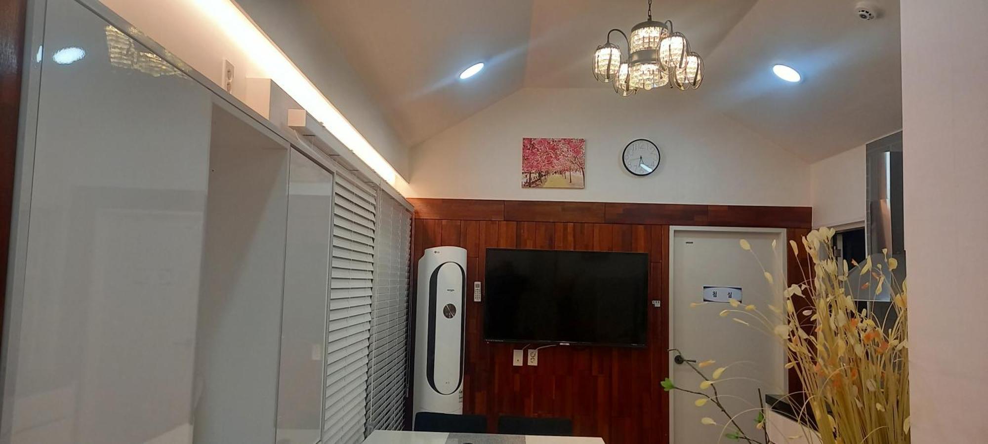 Hamdeok Pool Villa Pension Чечжу Екстер'єр фото